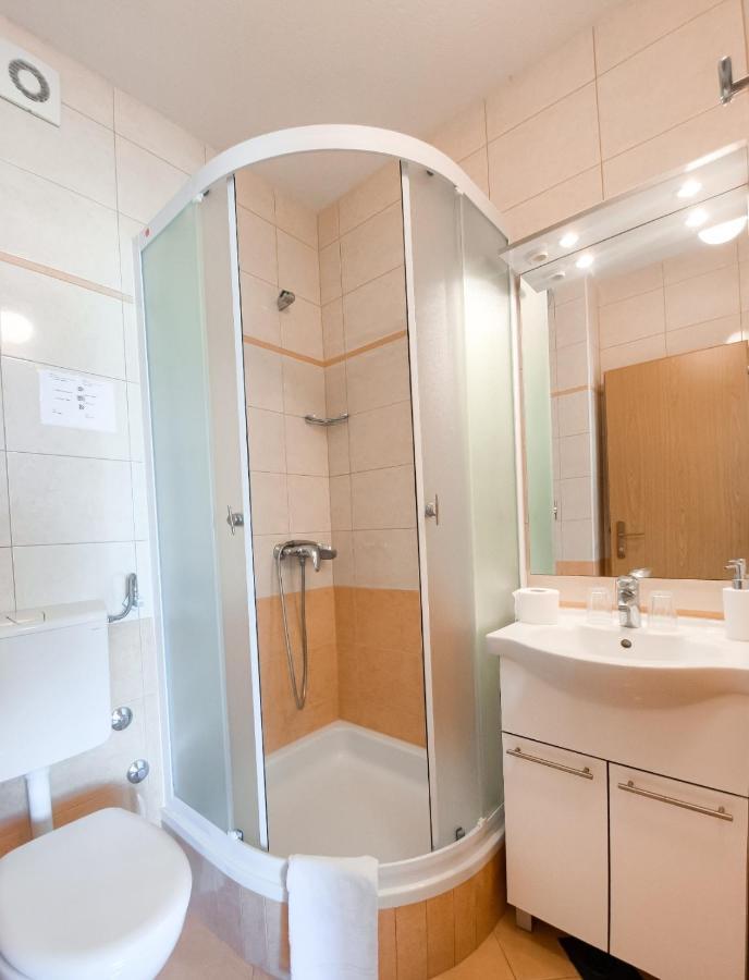 B&B Villa Ivona Baška Voda Buitenkant foto