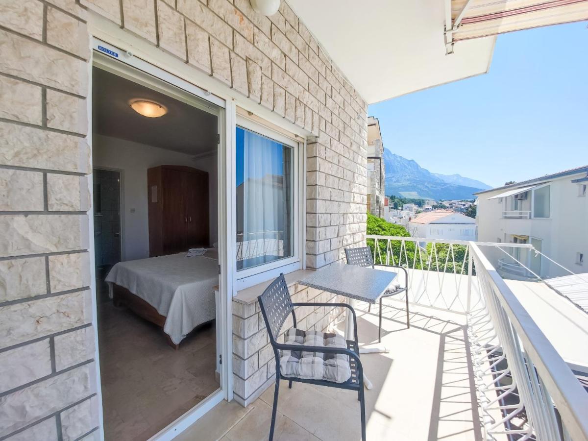 B&B Villa Ivona Baška Voda Buitenkant foto