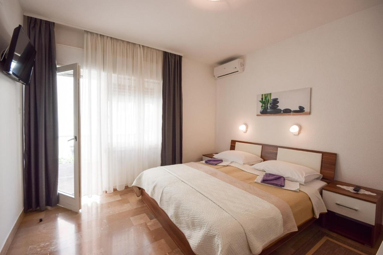 B&B Villa Ivona Baška Voda Buitenkant foto