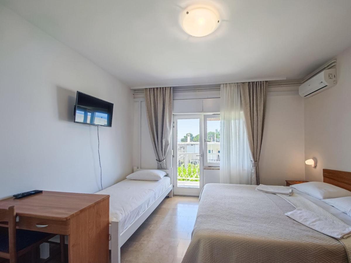 B&B Villa Ivona Baška Voda Buitenkant foto