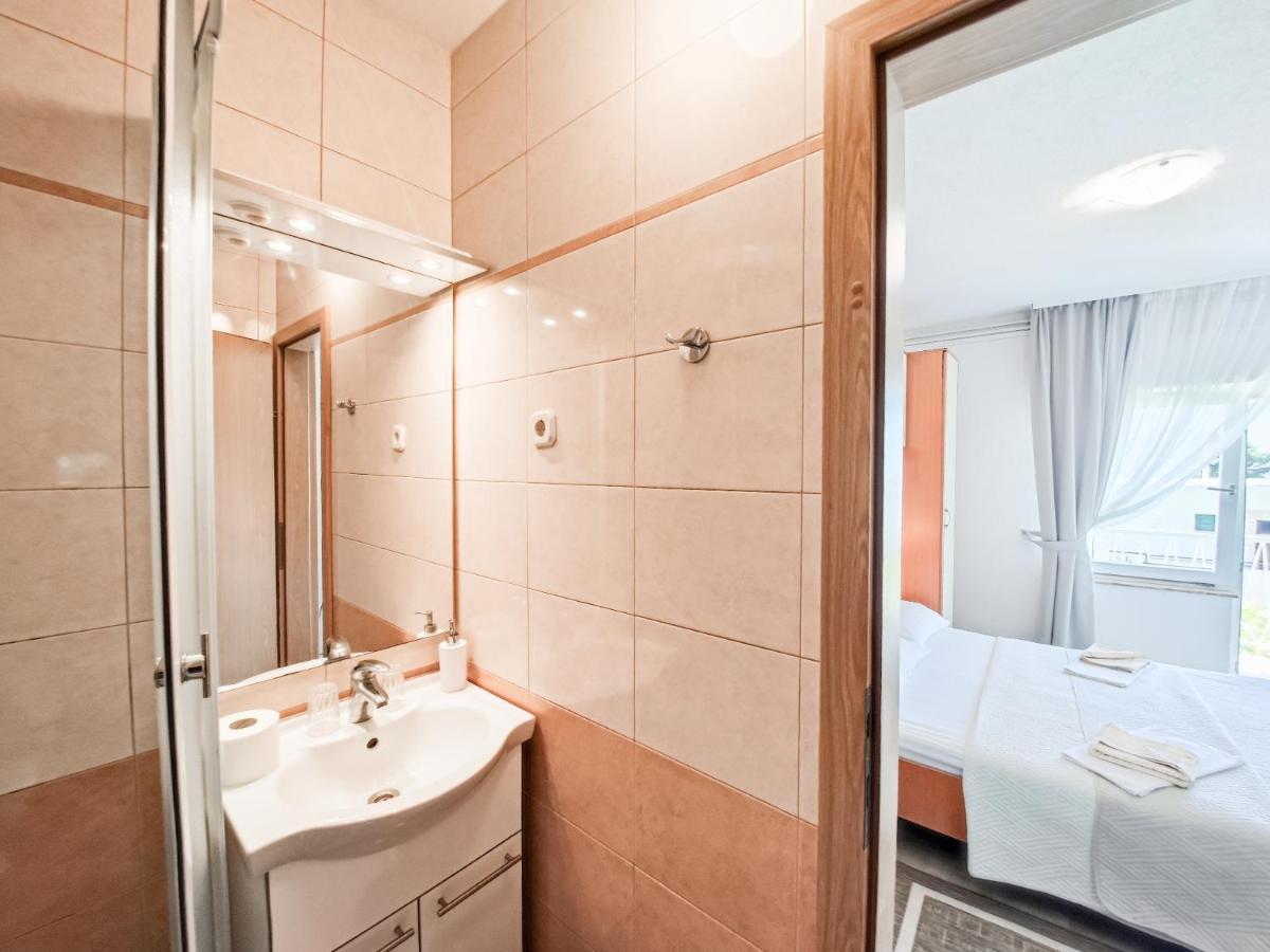B&B Villa Ivona Baška Voda Buitenkant foto
