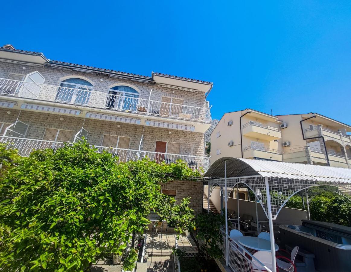 B&B Villa Ivona Baška Voda Buitenkant foto